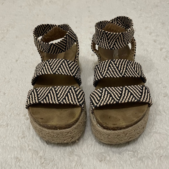 Steve Madden Shoes Steve Madden Kimmie Blacktan Patterned